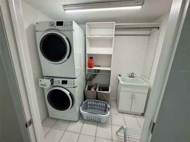 1806 LAGO VISTA BOULEVARD, Palm Harbor, FL 34685