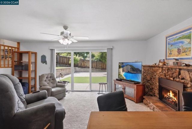 4476 Saint John Ln, Pittsburg, CA 94565