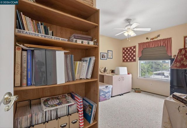 4476 Saint John Ln, Pittsburg, CA 94565