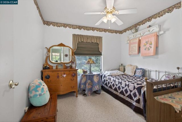 4476 Saint John Ln, Pittsburg, CA 94565