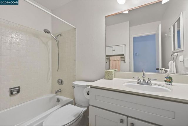 4476 Saint John Ln, Pittsburg, CA 94565