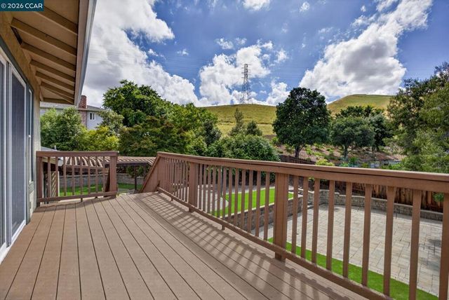 4476 Saint John Ln, Pittsburg, CA 94565