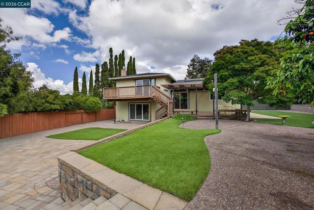 4476 Saint John Ln, Pittsburg, CA 94565