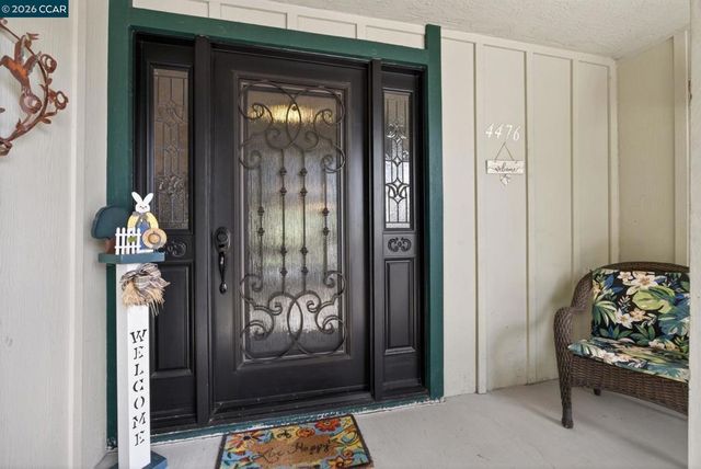 4476 Saint John Ln, Pittsburg, CA 94565