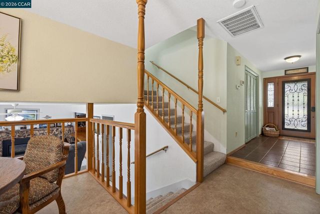 4476 Saint John Ln, Pittsburg, CA 94565