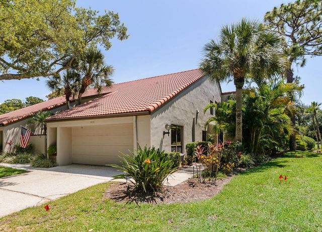 3041 BRAELOCH CIRCLE E, Clearwater, FL 33761
