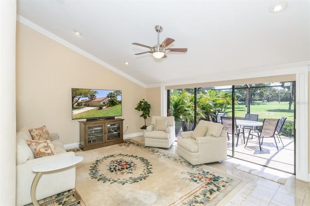 3041 BRAELOCH CIRCLE E, Clearwater, FL 33761