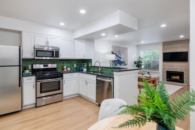 3601 Menchaca RD 118, Austin, TX 78704