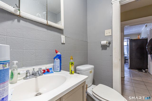 34 Adams Street, Hartford, CT 06112