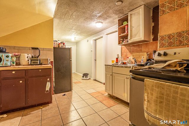 34 Adams Street, Hartford, CT 06112