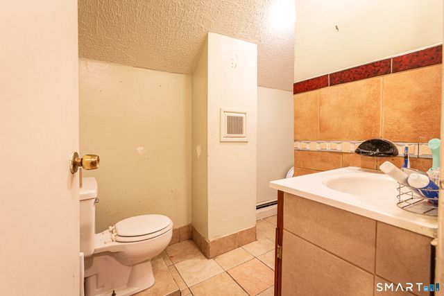 34 Adams Street, Hartford, CT 06112