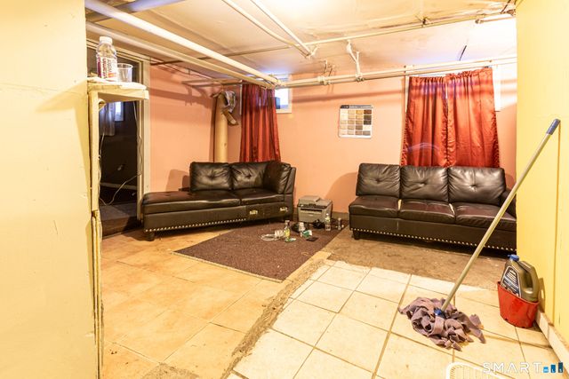 34 Adams Street, Hartford, CT 06112