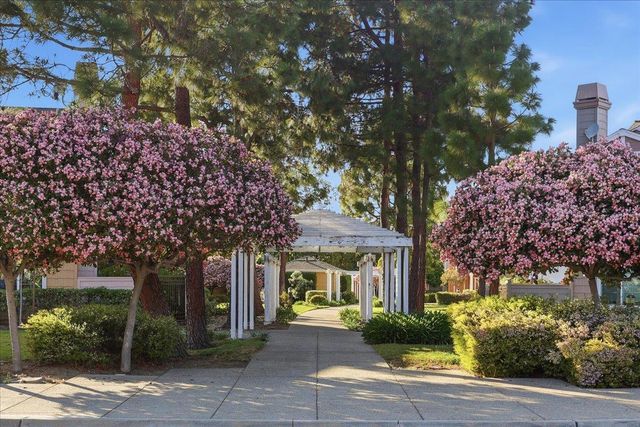 133 Positano Circle, Redwood City, CA 94065