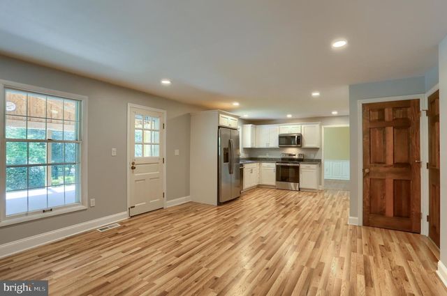 408 CANDLEWYCK RD, Camp Hill, PA 17011