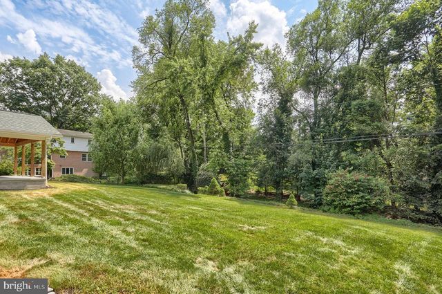 408 CANDLEWYCK RD, Camp Hill, PA 17011