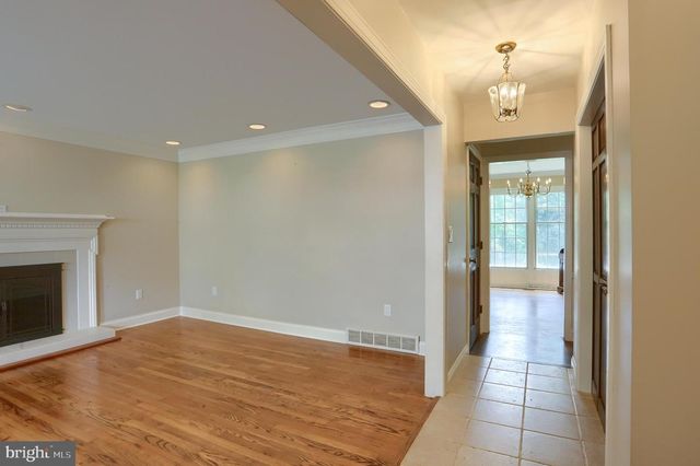 408 CANDLEWYCK RD, Camp Hill, PA 17011