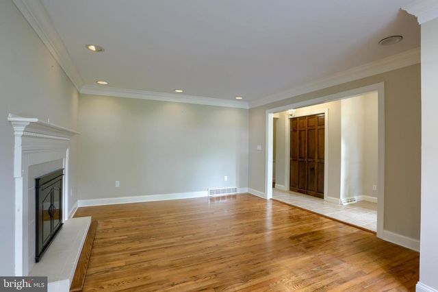 408 CANDLEWYCK RD, Camp Hill, PA 17011