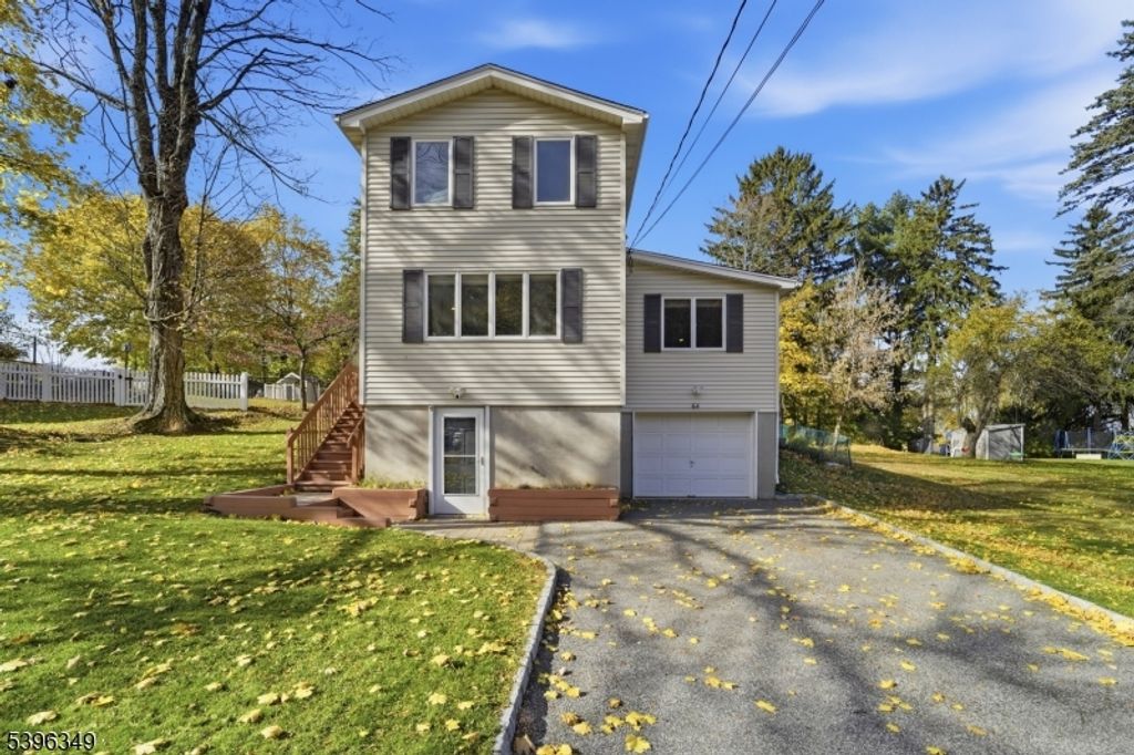 64 Edison Ave, Ogdensburg Boro, NJ 07439