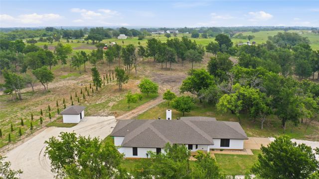 1070 Diamond Oaks Road, Stephenville, TX 76401