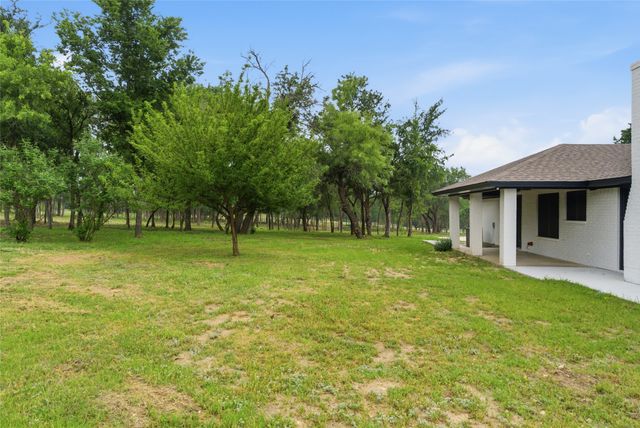 1070 Diamond Oaks Road, Stephenville, TX 76401
