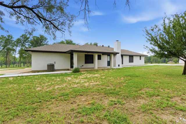 1070 Diamond Oaks Road, Stephenville, TX 76401