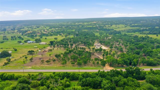 1070 Diamond Oaks Road, Stephenville, TX 76401