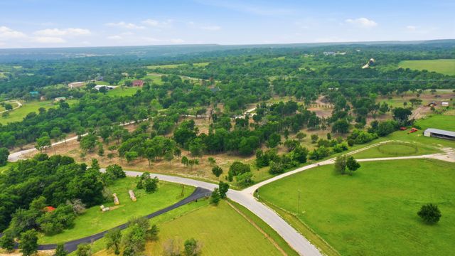 1070 Diamond Oaks Road, Stephenville, TX 76401