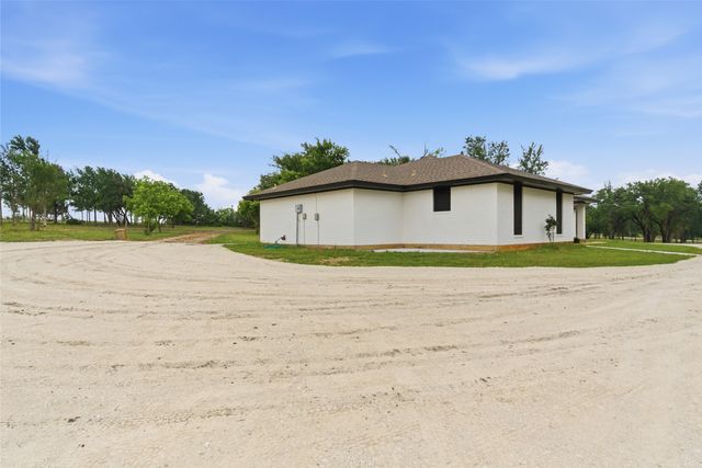 1070 Diamond Oaks Road, Stephenville, TX 76401