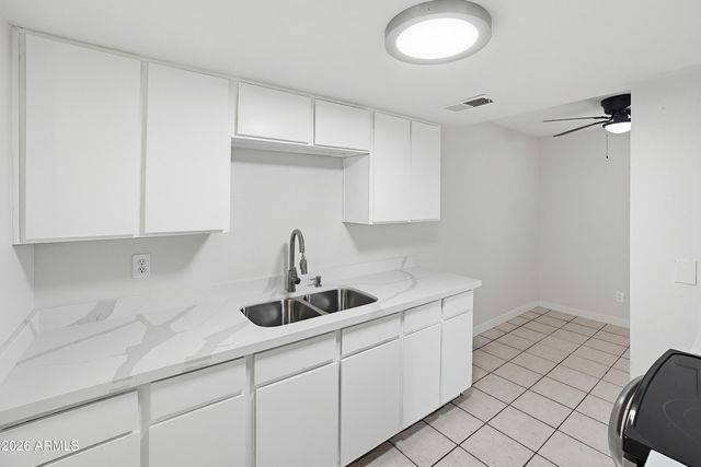 4035 W READE Avenue, Phoenix, AZ 85019