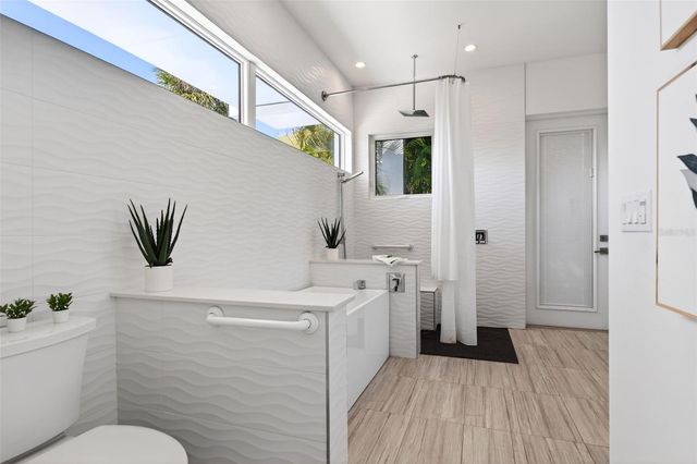 405 EDWARDS DRIVE, Sarasota, FL 34243