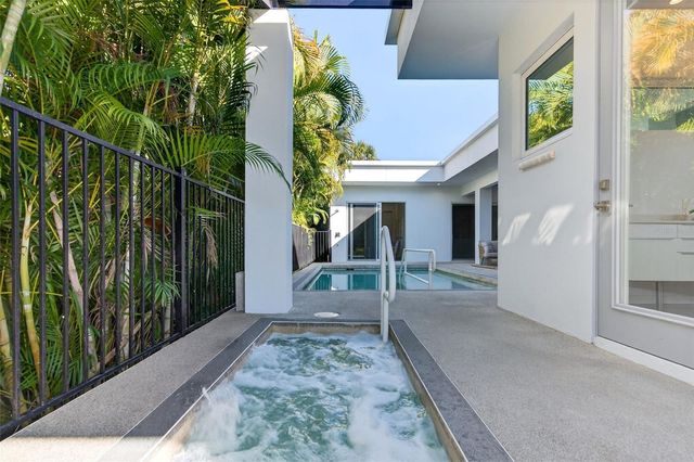 405 EDWARDS DRIVE, Sarasota, FL 34243