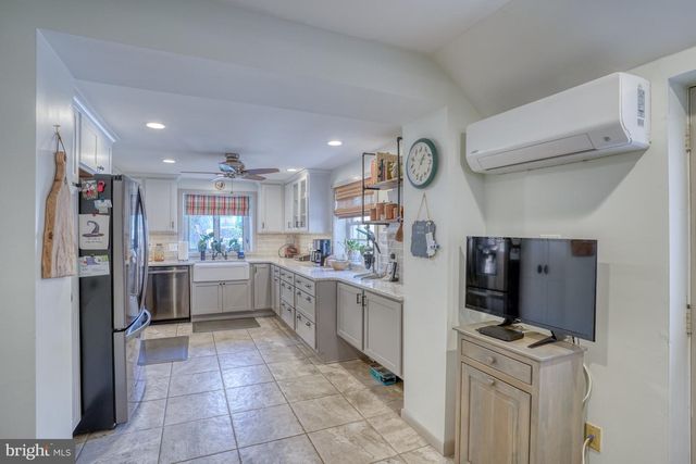 26 W 4TH ST, New Castle, DE 19720