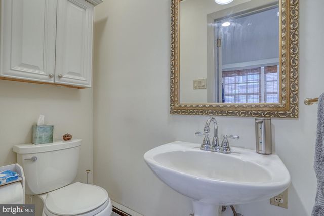 26 W 4TH ST, New Castle, DE 19720