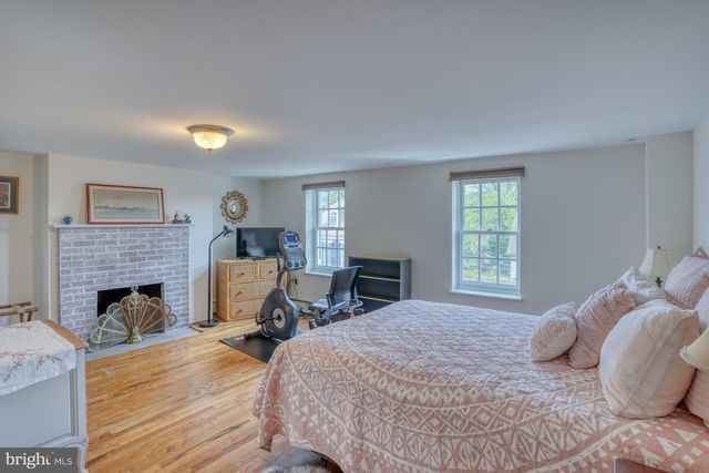 26 W 4TH ST, New Castle, DE 19720