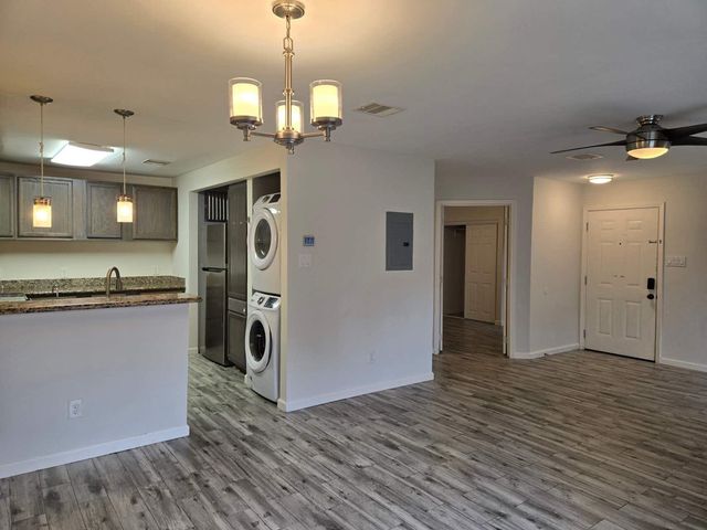 10555 Turtlewood Court 2104, Houston, TX 77072
