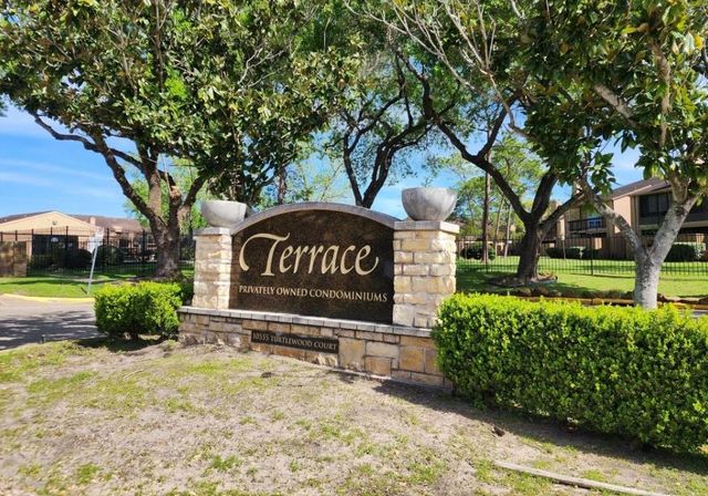 10555 Turtlewood Court 2104, Houston, TX 77072