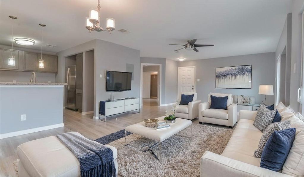 10555 Turtlewood Court 2104, Houston, TX 77072