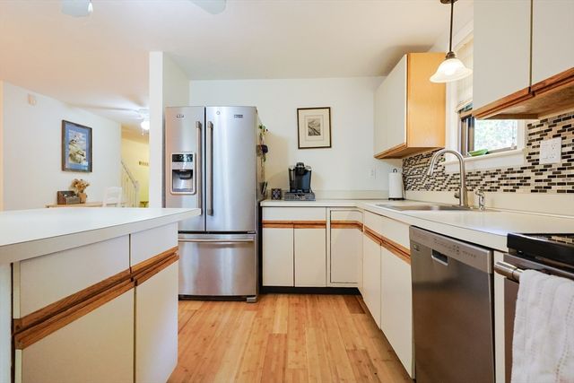 195 Falmouth Rd 3A, Mashpee, MA 02649