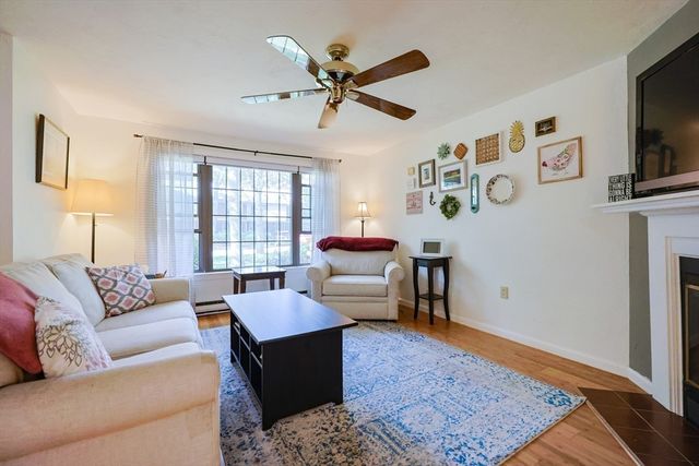 195 Falmouth Rd 3A, Mashpee, MA 02649