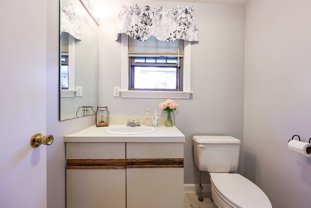 195 Falmouth Rd 3A, Mashpee, MA 02649