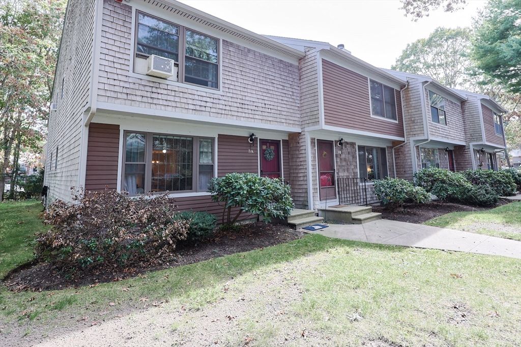 195 Falmouth Rd 3A, Mashpee, MA 02649