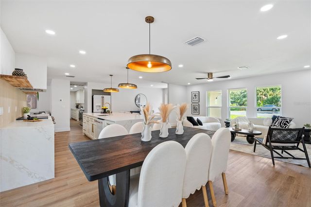 670 VENICE LANE, Sarasota, FL 34242