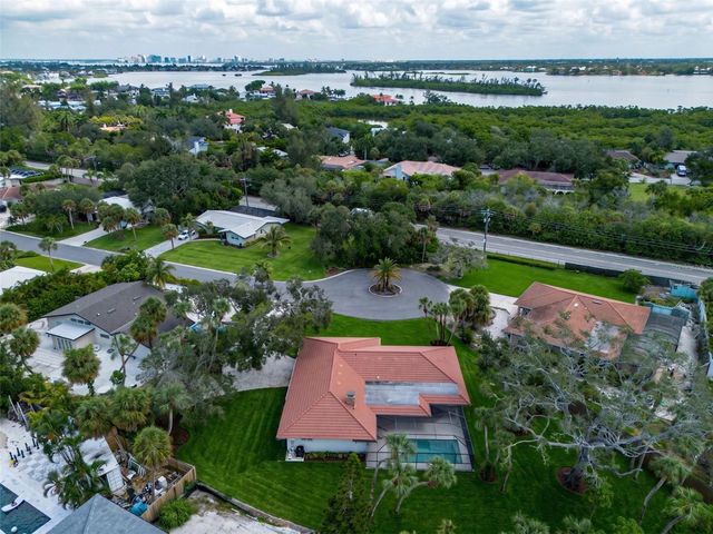 670 VENICE LANE, Sarasota, FL 34242