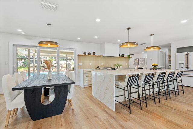670 VENICE LANE, Sarasota, FL 34242