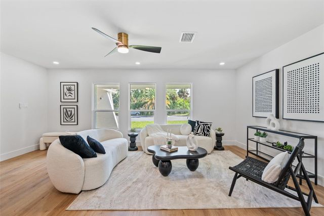 670 VENICE LANE, Sarasota, FL 34242