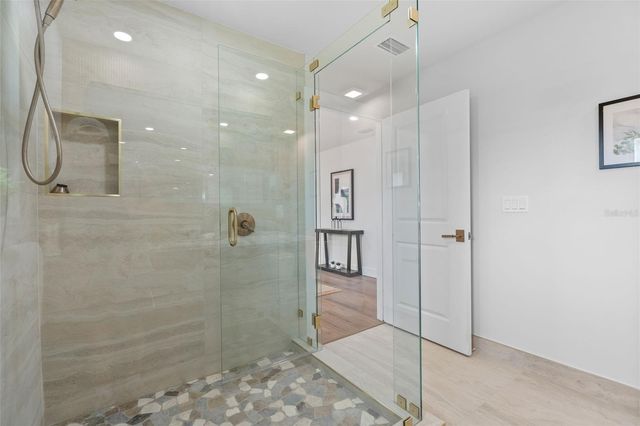 670 VENICE LANE, Sarasota, FL 34242