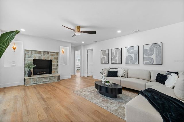 670 VENICE LANE, Sarasota, FL 34242