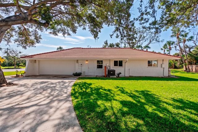 670 VENICE LANE, Sarasota, FL 34242