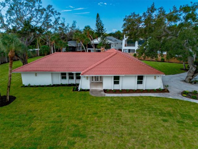 670 VENICE LANE, Sarasota, FL 34242