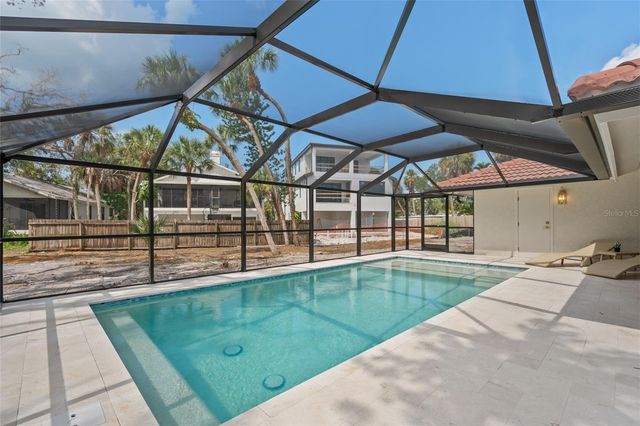 670 VENICE LANE, Sarasota, FL 34242
